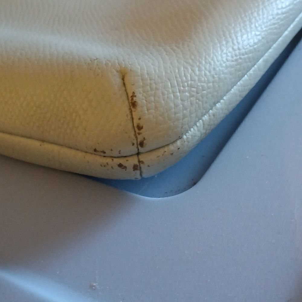 Coach   - Picture 3 of 6